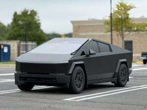 Reuters: Tesla se pregăteşte să lanseze Cybercab în Austin, primele curse pentru angajaţi
